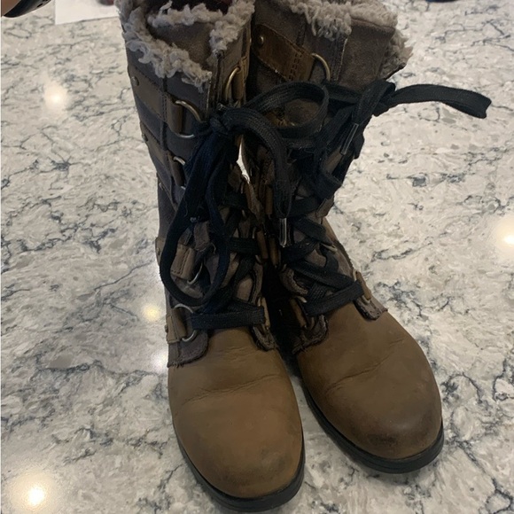 FINAL OFFER-SOREL Emelie Lace Up Winter Boots size 7 - Picture 10 of 14